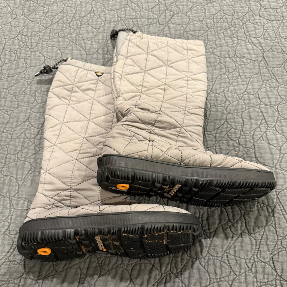 Women’s Bogs Winter Boots Gray Size 6/37